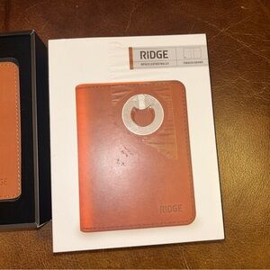 Ridge Tobacco Brown Leather Bifold Wallet NWT
